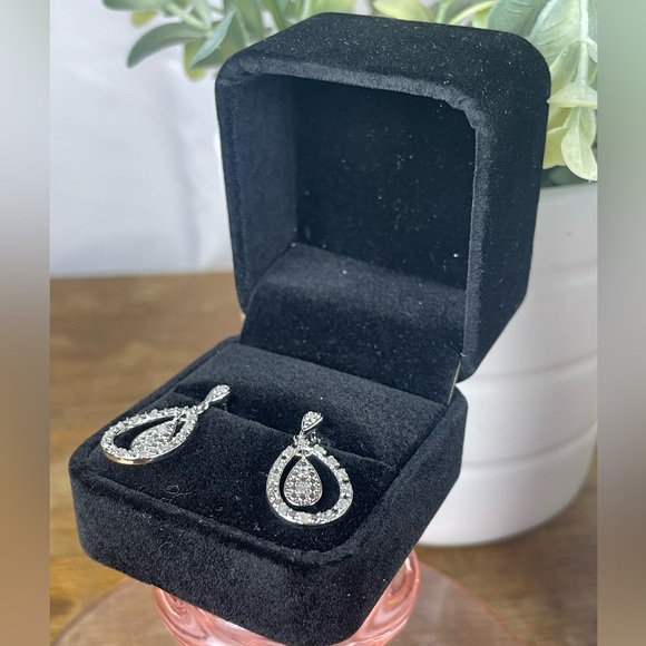 Diamond earrings. Silver .925. Untreated Earth Mined. 1/2ct - Picture 3 of 12